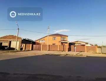 12-комнатный дом, 10 соток, 385 м²