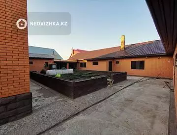 12-комнатный дом, 10 соток, 385 м²