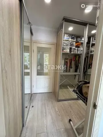 3-комнатная квартира, этаж 4 из 5, 69 м²