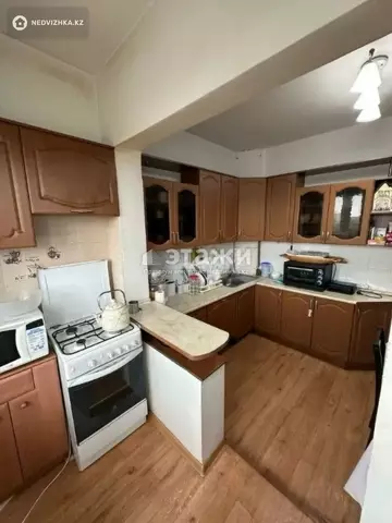 2-комнатная квартира, этаж 8 из 10, 55 м²