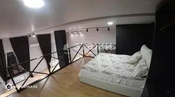 2-комнатная квартира, этаж 4 из 4, 103 м²