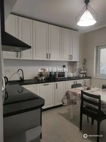 2-комнатная квартира, этаж 1 из 9, 54 м²