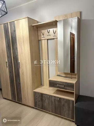 2-комнатная квартира, этаж 2 из 12, 65 м², на длительный срок