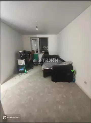 1-комнатная квартира, этаж 8 из 9, 38 м²