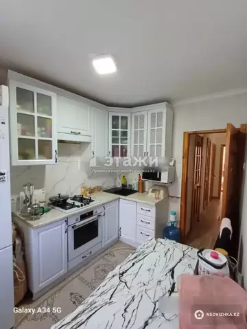 2-комнатная квартира, этаж 4 из 5, 50 м²
