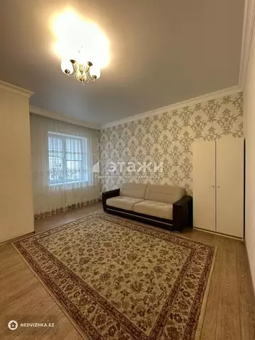 2-комнатная квартира, этаж 4 из 6, 83 м²