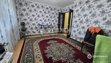 3-комнатная квартира, этаж 4 из 10, 69 м²