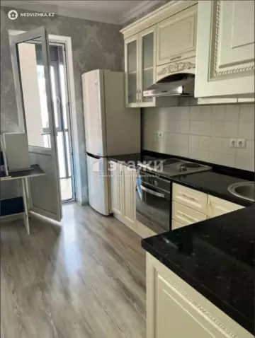 1-комнатная квартира, этаж 3 из 9, 32 м²