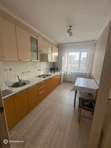 2-комнатная квартира, этаж 7 из 14, 55 м², на длительный срок