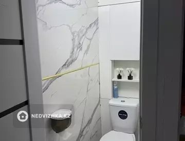 4-комнатная квартира, этаж 4 из 5, 68 м²