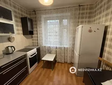 1-комнатная квартира, этаж 1 из 5, 40 м², на длительный срок