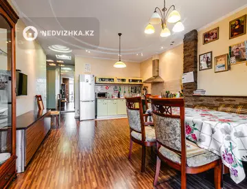 2-комнатная квартира, этаж 10 из 13, 104 м²