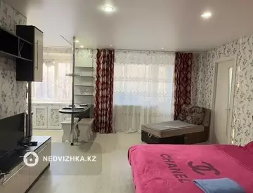 2-комнатная квартира, этаж 3 из 4, 48 м²