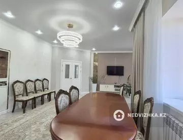 3-комнатная квартира, этаж 3 из 5, 118 м²