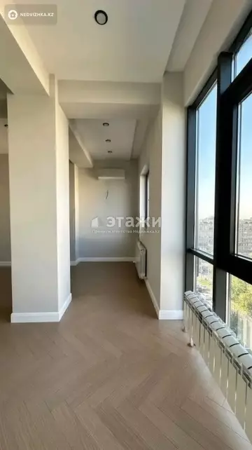 3-комнатная квартира, этаж 8 из 10, 110 м²