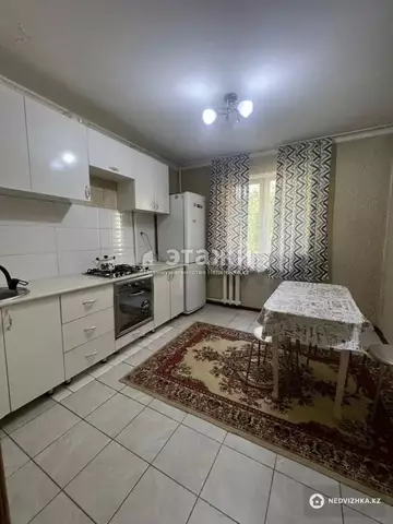 2-комнатная квартира, этаж 3 из 5, 10 м²