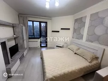 1-комнатная квартира, этаж 5 из 11, 32 м², на длительный срок