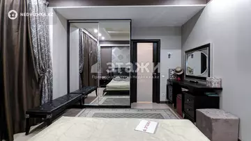 3-комнатная квартира, этаж 10 из 13, 105 м², на длительный срок