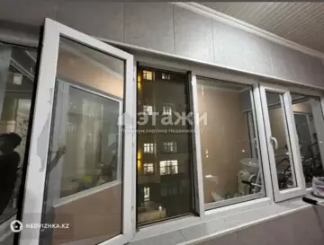 1-комнатная квартира, этаж 3 из 10, 37 м²