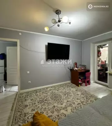 2-комнатная квартира, этаж 3 из 6, 48 м²