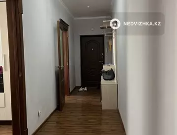 3-комнатная квартира, этаж 11 из 12, 80 м², на длительный срок