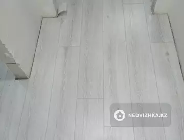 1-комнатная квартира, этаж 13 из 13, 43 м²