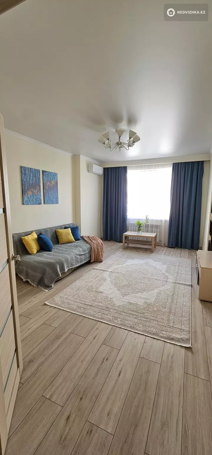 70 м², 2-комнатная квартира, этаж 8 из 13, 70 м², на длительный срок, изображение - 1