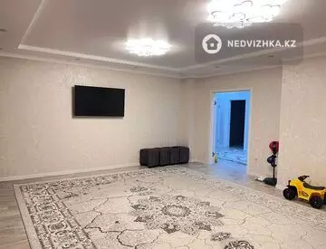 3-комнатная квартира, этаж 4 из 9, 120 м²