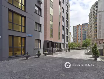 3-комнатная квартира, этаж 5 из 13, 105 м²