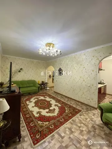 2-комнатная квартира, этаж 2 из 5, 42 м²
