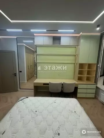 3-комнатная квартира, этаж 17 из 21, 94 м²
