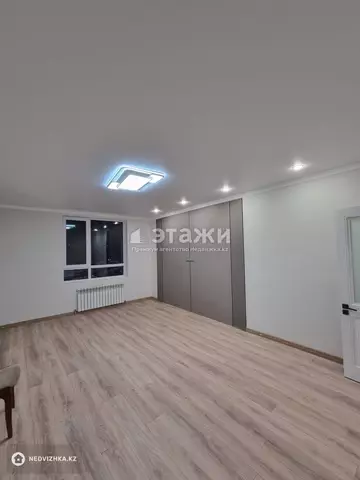 2-комнатная квартира, этаж 4 из 16, 58 м²