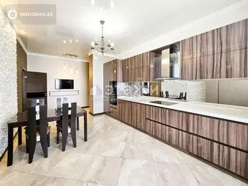 3-комнатная квартира, этаж 14 из 21, 130 м², на длительный срок