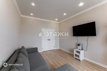 2-комнатная квартира, этаж 8 из 10, 60 м²