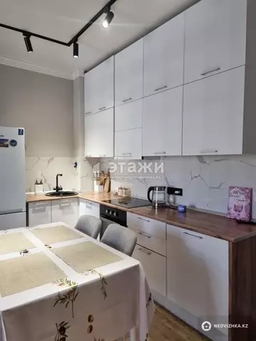 2-комнатная квартира, этаж 9 из 12, 60 м²