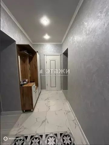 3-комнатная квартира, этаж 2 из 9, 82 м²