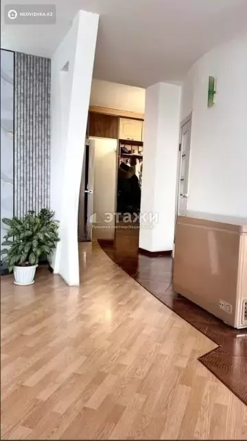 72.3 м², 2-комнатная квартира, этаж 7 из 10, 72 м², изображение - 0