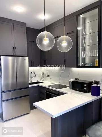 3-комнатная квартира, этаж 4 из 9, 97 м²