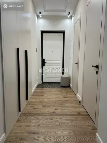 3-комнатная квартира, этаж 8 из 22, 110 м²