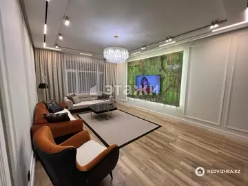 4-комнатная квартира, этаж 5 из 12, 134 м²