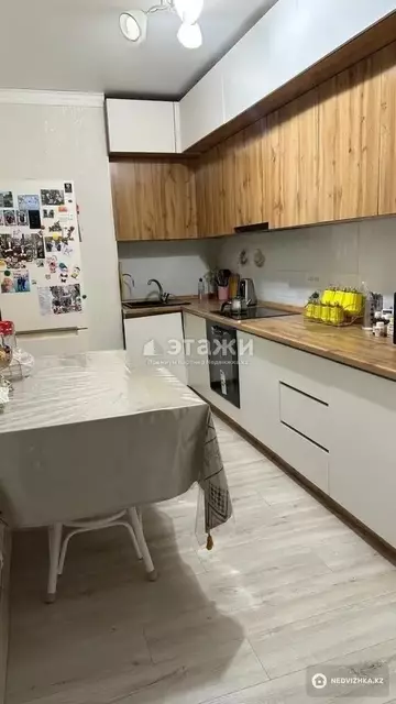 2-комнатная квартира, этаж 3 из 5, 57 м²