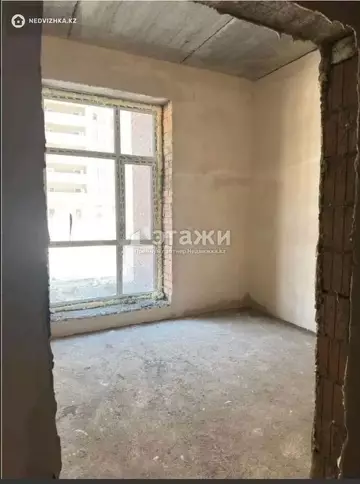 2-комнатная квартира, этаж 1 из 12, 57 м²
