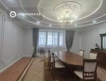 4-комнатная квартира, этаж 3 из 6, 170 м²