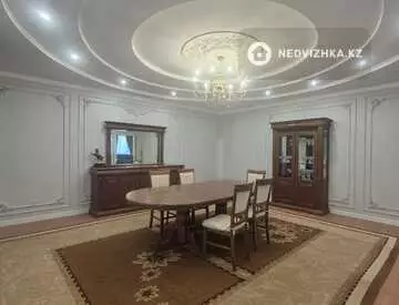 4-комнатная квартира, этаж 3 из 6, 170 м²