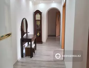 4-комнатная квартира, этаж 4 из 9, 87 м²