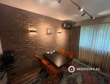 2-комнатная квартира, этаж 1 из 3, 63 м², на длительный срок
