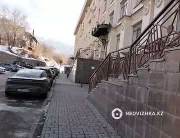 2-комнатная квартира, этаж 1 из 4, 63 м²