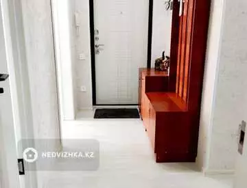 2-комнатная квартира, этаж 3 из 3, 70 м²