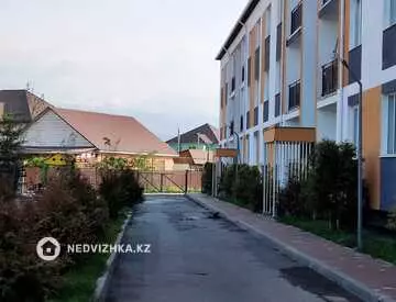2-комнатная квартира, этаж 3 из 3, 70 м²