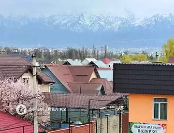 2-комнатная квартира, этаж 3 из 3, 70 м²